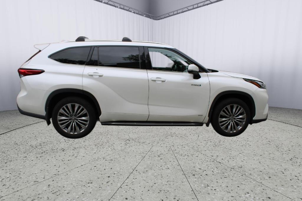 used 2020 Toyota Highlander Hybrid car, priced at $44,980