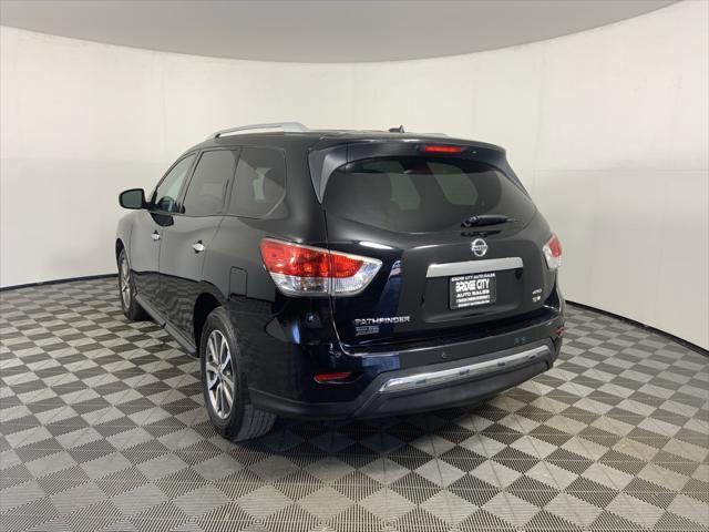 used 2016 Nissan Pathfinder car, priced at $10,998