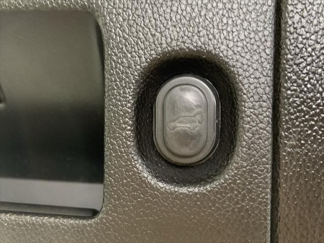used 2019 GMC Yukon XL car, priced at $30,995