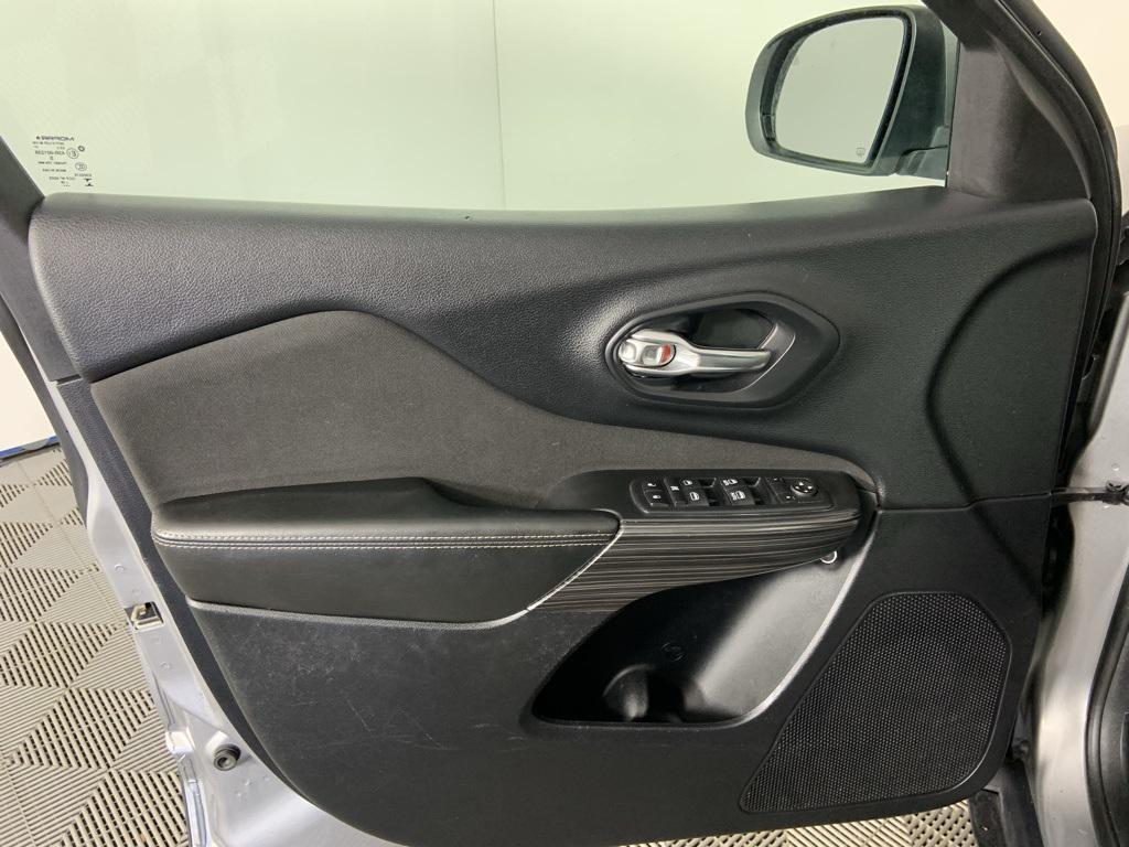 used 2017 Jeep Cherokee car, priced at $12,950