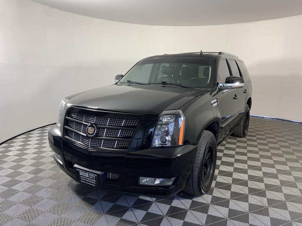 used 2013 Cadillac Escalade car, priced at $16,998