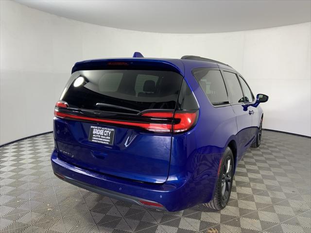 used 2021 Chrysler Pacifica car, priced at $16,998