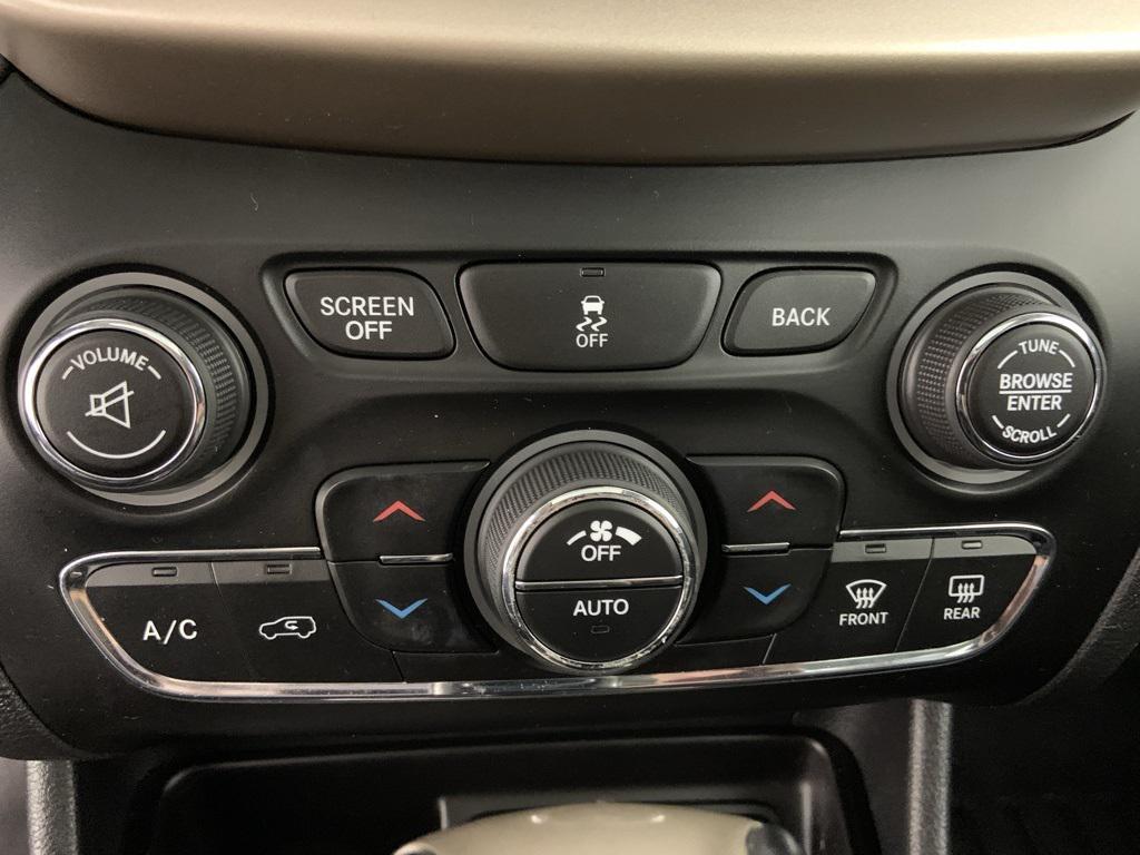used 2014 Jeep Cherokee car, priced at $10,998