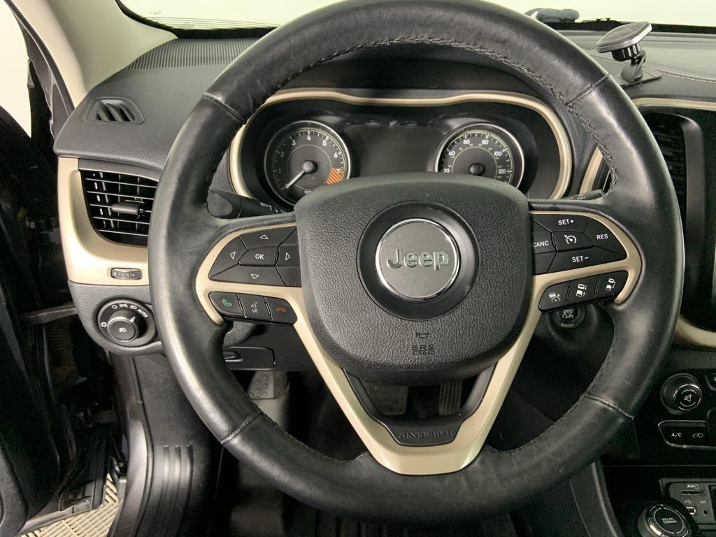 used 2014 Jeep Cherokee car, priced at $10,998