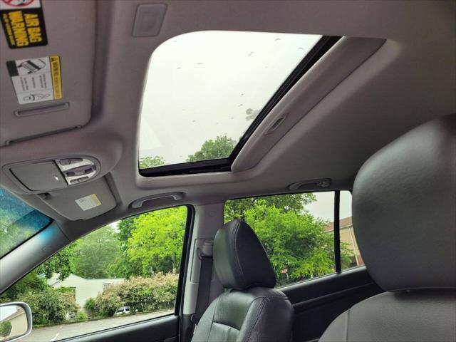 used 2011 Hyundai Santa Fe car, priced at $5,995