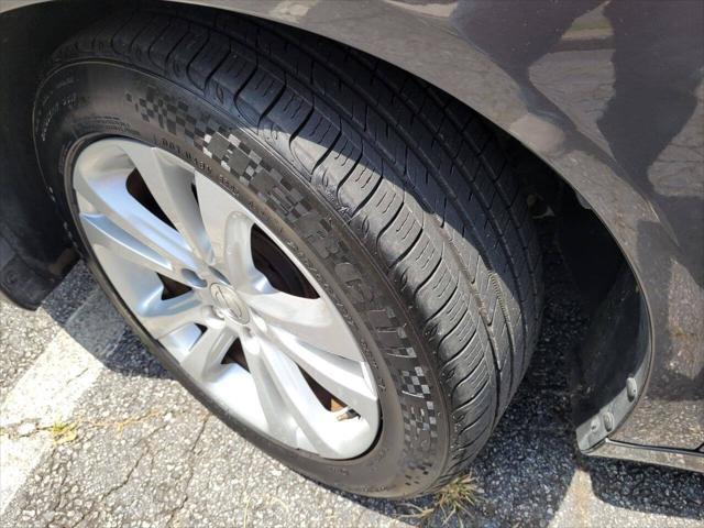 used 2015 Chrysler 200 car, priced at $6,495
