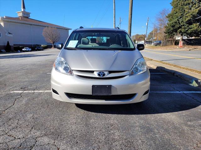 used 2007 Toyota Sienna car, priced at $4,999