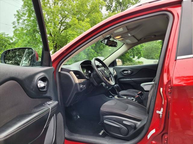 used 2015 Jeep Cherokee car, priced at $7,495