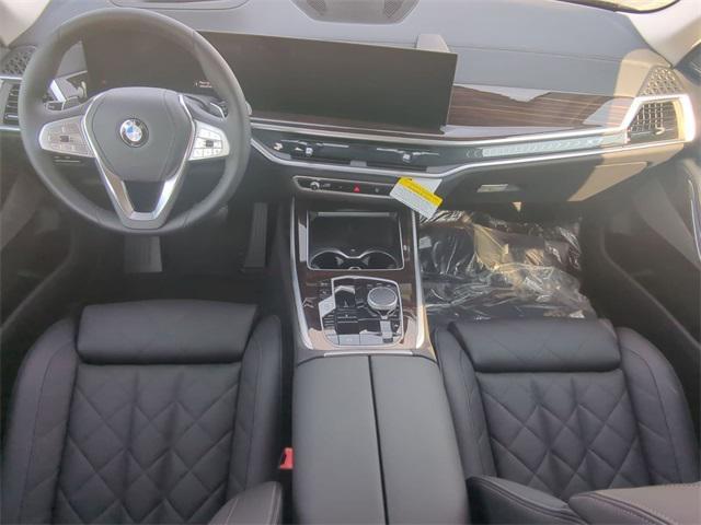 new 2025 BMW X7 car, priced at $89,025