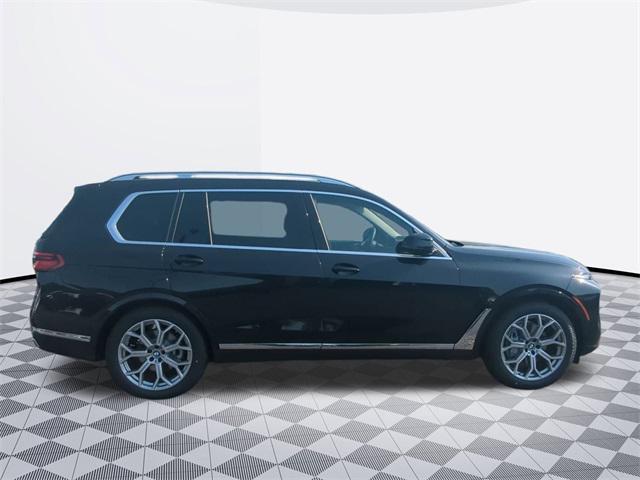 new 2025 BMW X7 car, priced at $89,025