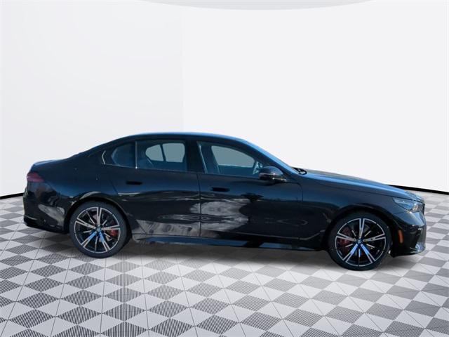 new 2025 BMW 540 car, priced at $75,475