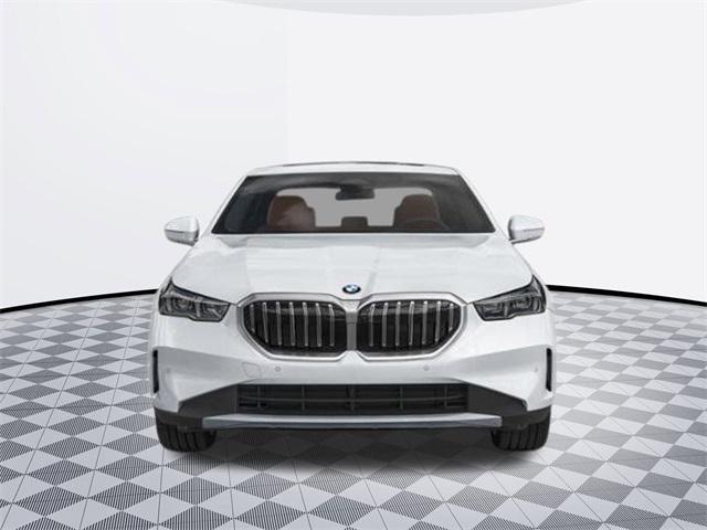 new 2025 BMW 540 car, priced at $77,475