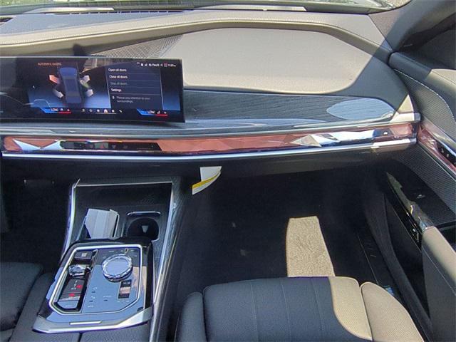 new 2025 BMW 760 car, priced at $132,650