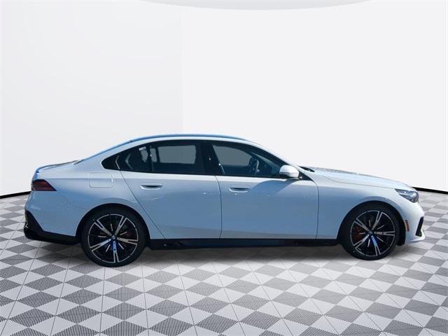 new 2025 BMW 540 car, priced at $76,275