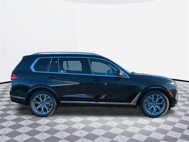 new 2025 BMW X7 car, priced at $89,905