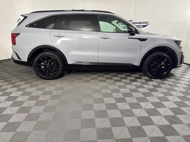 used 2023 Kia Sorento car, priced at $34,274