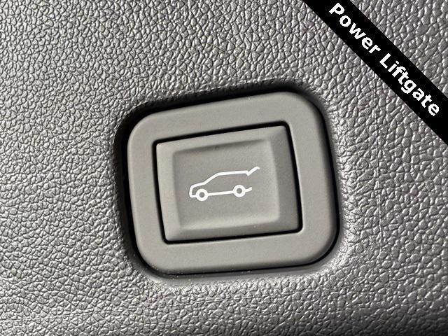 new 2026 Chevrolet Traverse car, priced at $51,240