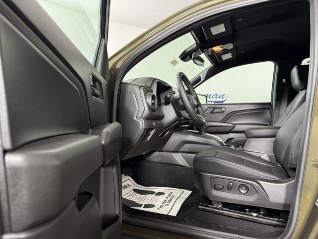new 2025 Chevrolet Colorado car, priced at $45,245