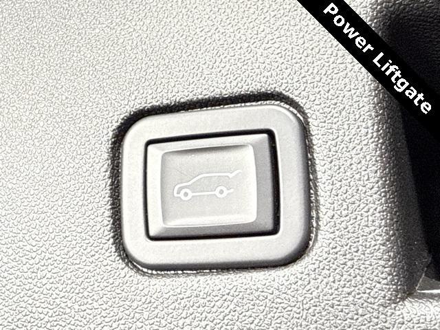 used 2020 Chevrolet Equinox car, priced at $20,225