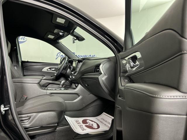 used 2023 Chevrolet Traverse car, priced at $35,960