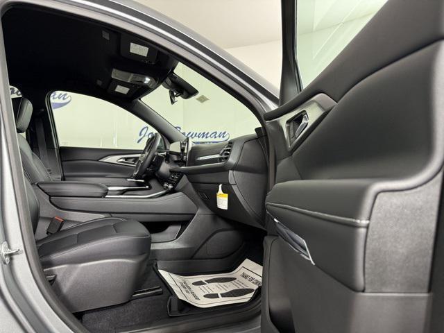 new 2025 Chevrolet Traverse car, priced at $46,132