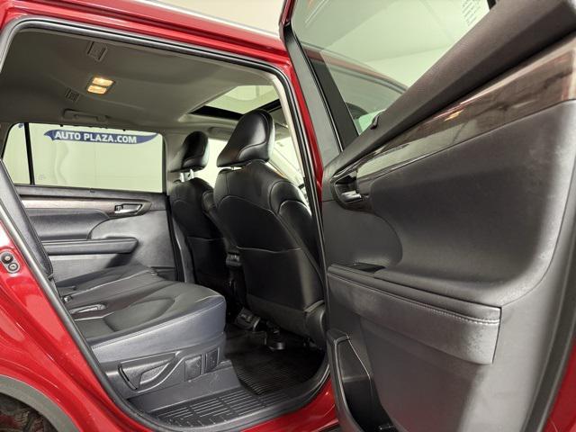 used 2023 Toyota Highlander car, priced at $42,438