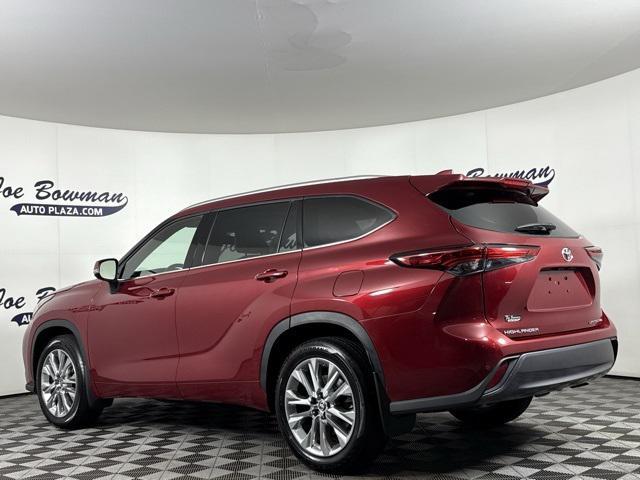 used 2023 Toyota Highlander car, priced at $42,438