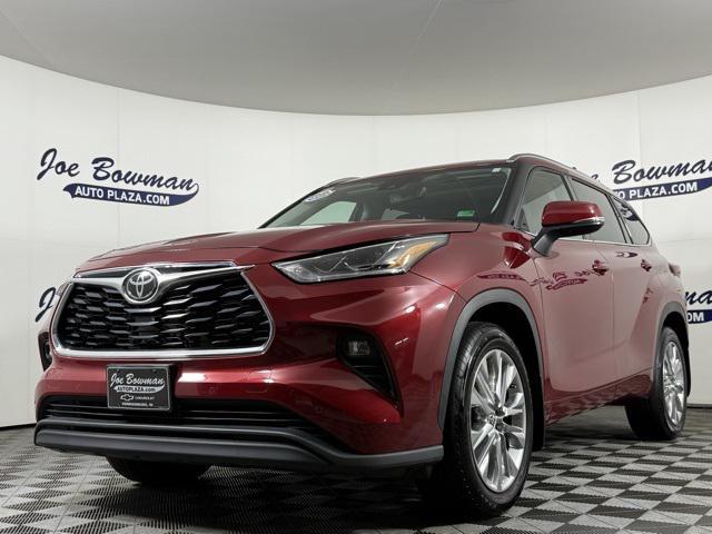 used 2023 Toyota Highlander car, priced at $42,438