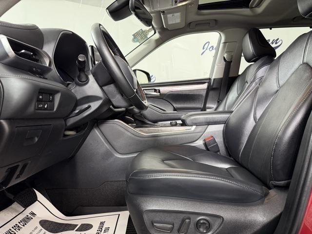 used 2023 Toyota Highlander car, priced at $42,438