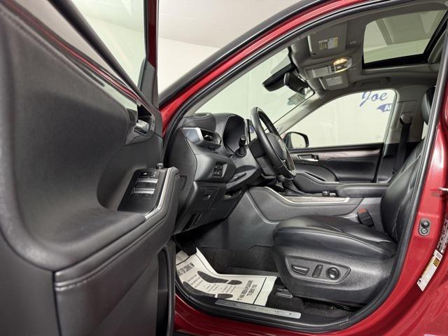 used 2023 Toyota Highlander car, priced at $42,438