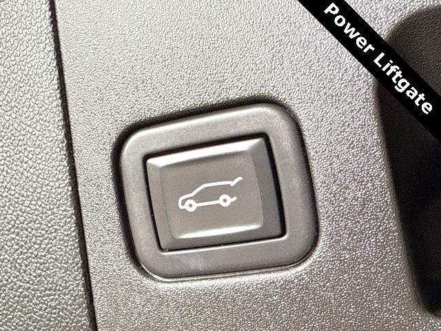 used 2021 Cadillac XT5 car, priced at $24,984