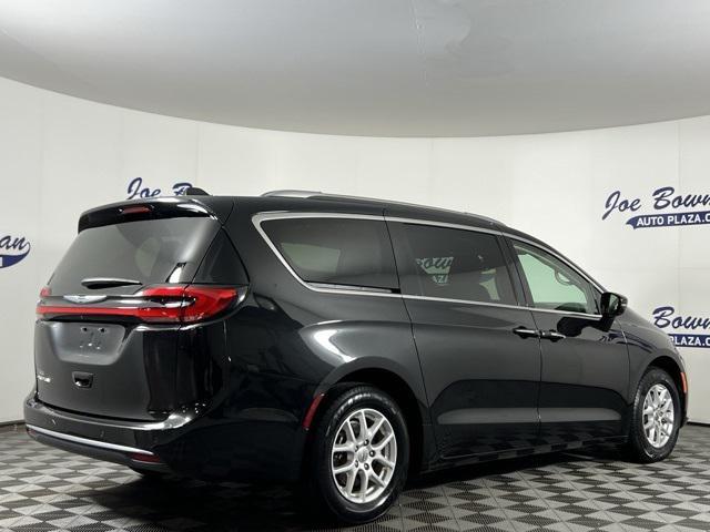 used 2021 Chrysler Pacifica car, priced at $28,148