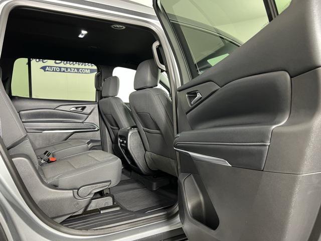 new 2025 Chevrolet Traverse car, priced at $45,244