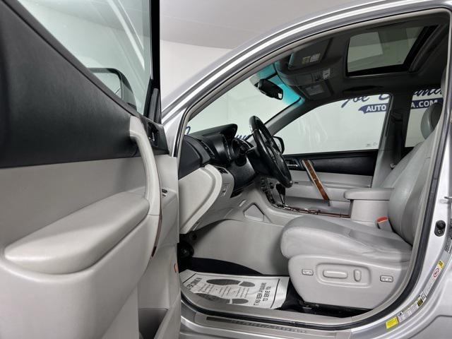 used 2012 Toyota Highlander car, priced at $12,226