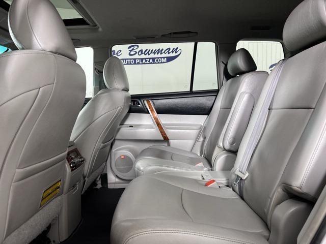 used 2012 Toyota Highlander car, priced at $12,226