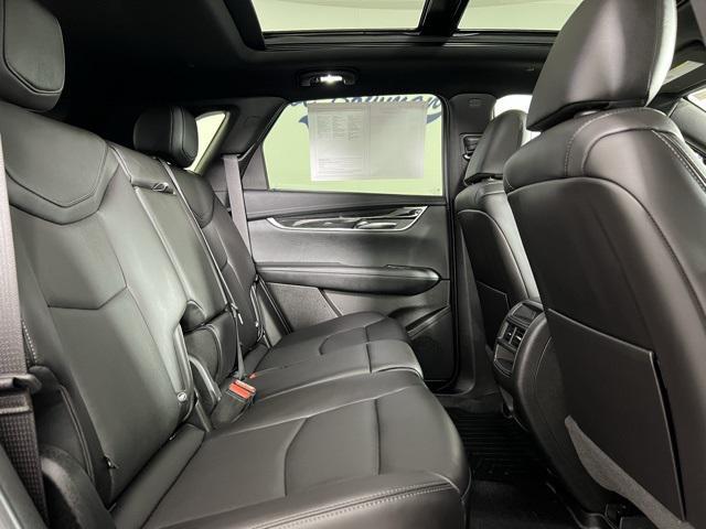 used 2021 Cadillac XT5 car, priced at $32,143