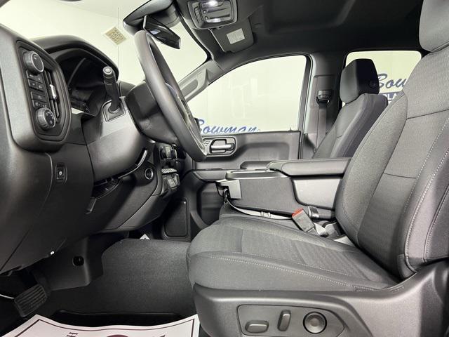 new 2025 Chevrolet Silverado 1500 car, priced at $38,546