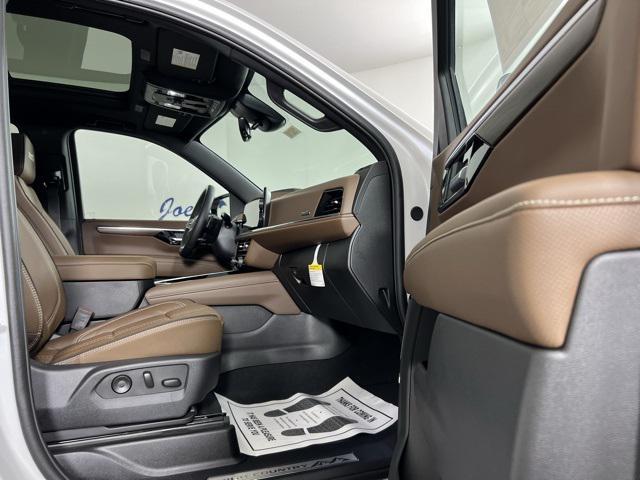 new 2025 Chevrolet Suburban car, priced at $91,752