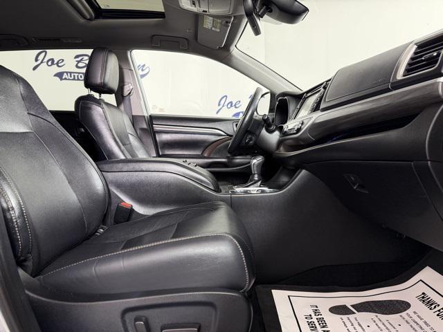 used 2019 Toyota Highlander car, priced at $28,382