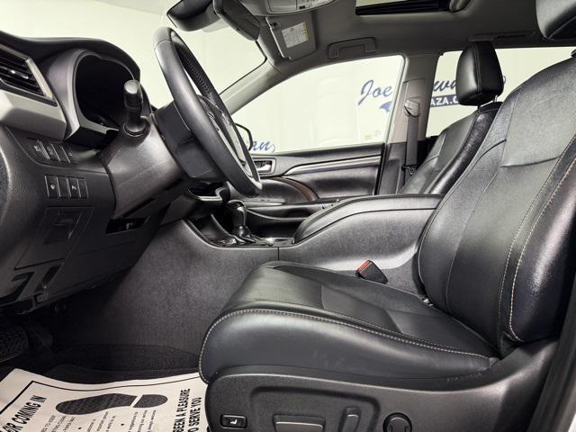 used 2019 Toyota Highlander car, priced at $28,382