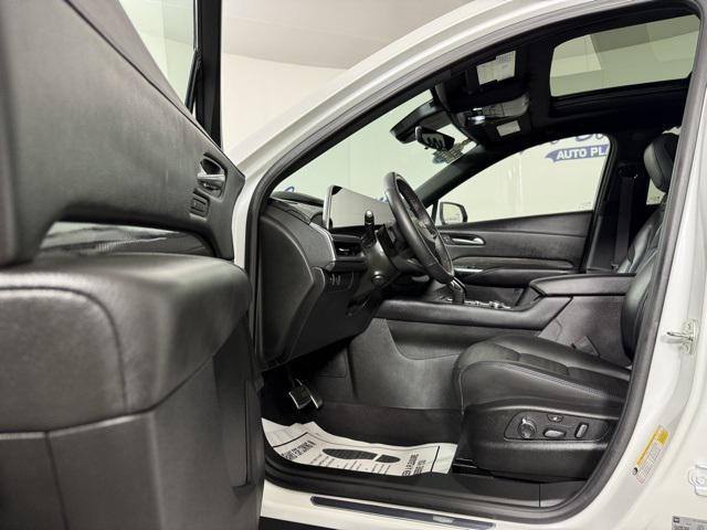 used 2024 Cadillac XT4 car, priced at $42,287