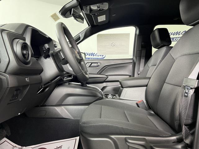 new 2025 Chevrolet Colorado car, priced at $33,206