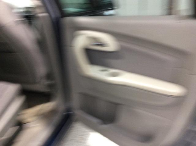 used 2010 Chevrolet Traverse car, priced at $5,900