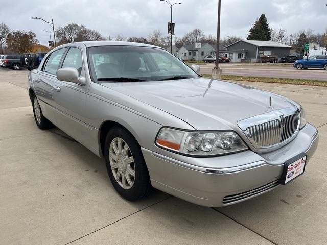 used 2011 Lincoln Town Car car, priced at $7,900