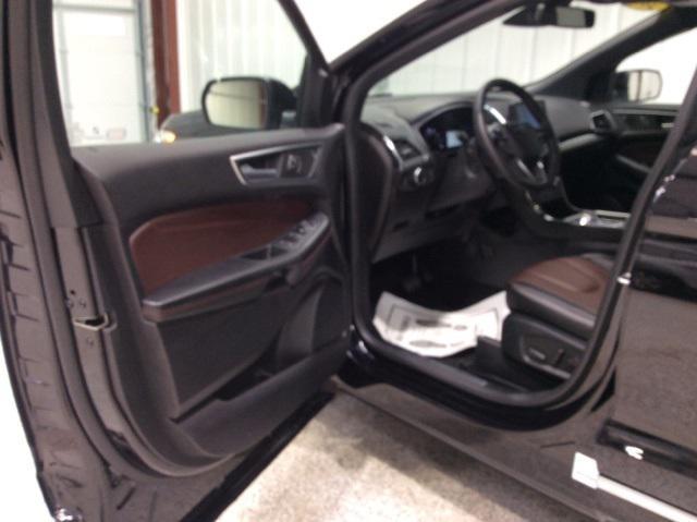 used 2022 Ford Edge car, priced at $32,900