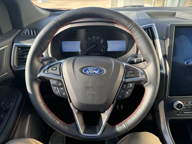 used 2022 Ford Edge car, priced at $29,900