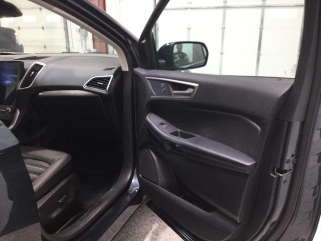 used 2024 Ford Edge car, priced at $29,900
