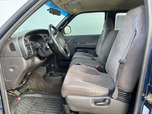 used 2001 Dodge Ram 1500 car, priced at $5,900