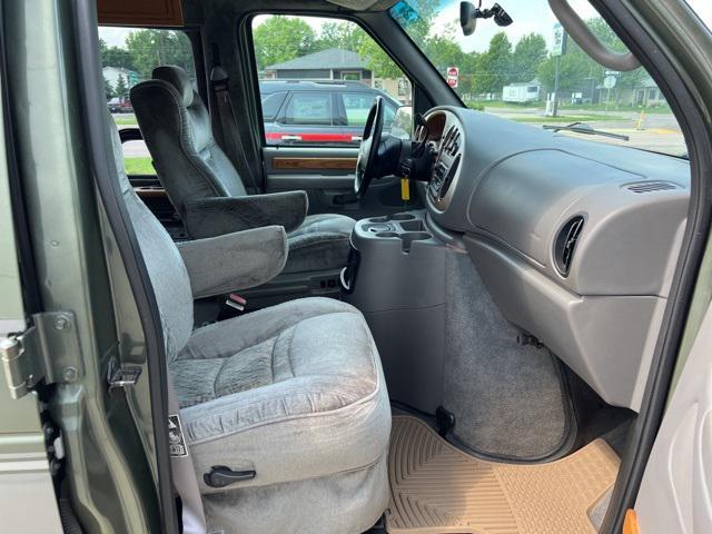 used 2002 Ford E150 car, priced at $14,900