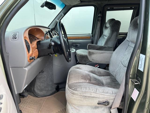used 2002 Ford E150 car, priced at $14,900
